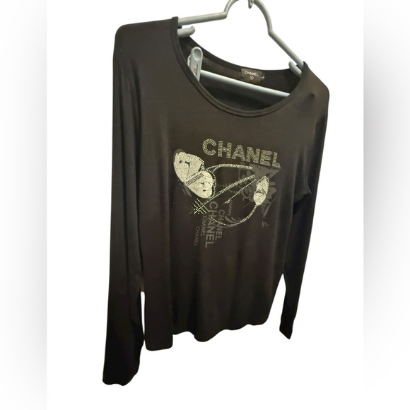 unknown Tops - Black Long Sleeve Tee with Graphic Design back and front art design.👍conditions